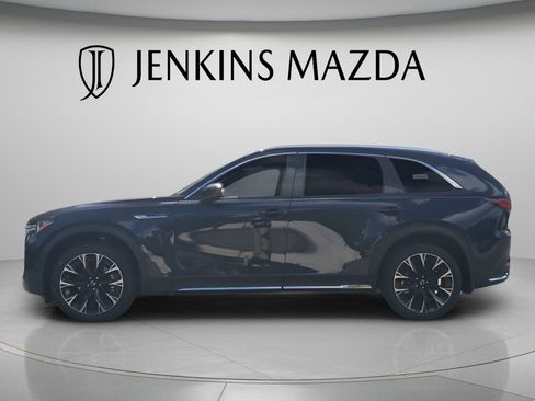Certified 2025 MAZDA CX-90 Plug-In Hybrid w/ Premium Plus AWD/4WD image 4