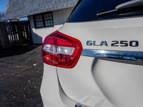 Used 2019 Mercedes-Benz GLA 250 w/ Convenience Package image 10