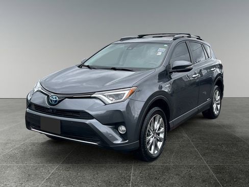 Used 2017 Toyota RAV4 Limited w/ Advanced Technology Package image 3