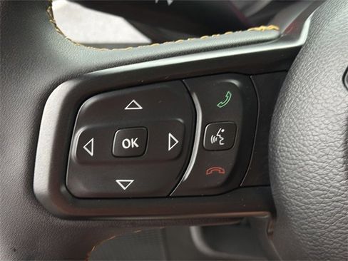 Used 2024 Jeep Gladiator Sport image 28