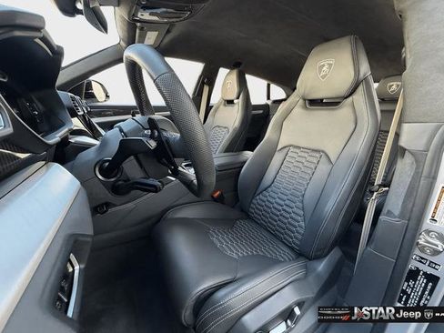 Used 2022 Lamborghini Urus AWD/4WD image 10