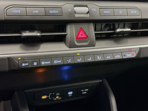 Used 2025 Kia K4 LXS image 24