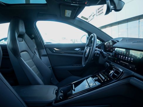 New 2026 Porsche Panamera image 31