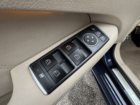 Used 2015 Mercedes-Benz E 350 Sedan image 11