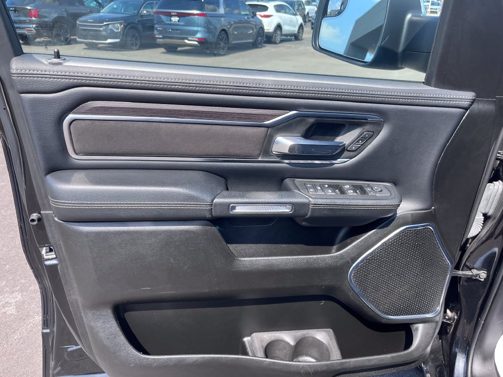 Used 2025 RAM 1500 Laramie AWD/4WD image 13