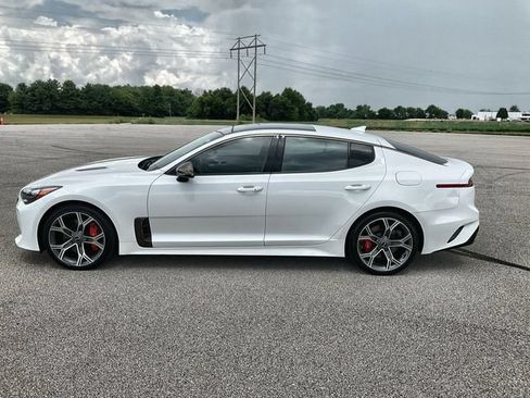 Used 2021 Kia Stinger GT1 AWD/4WD image 17