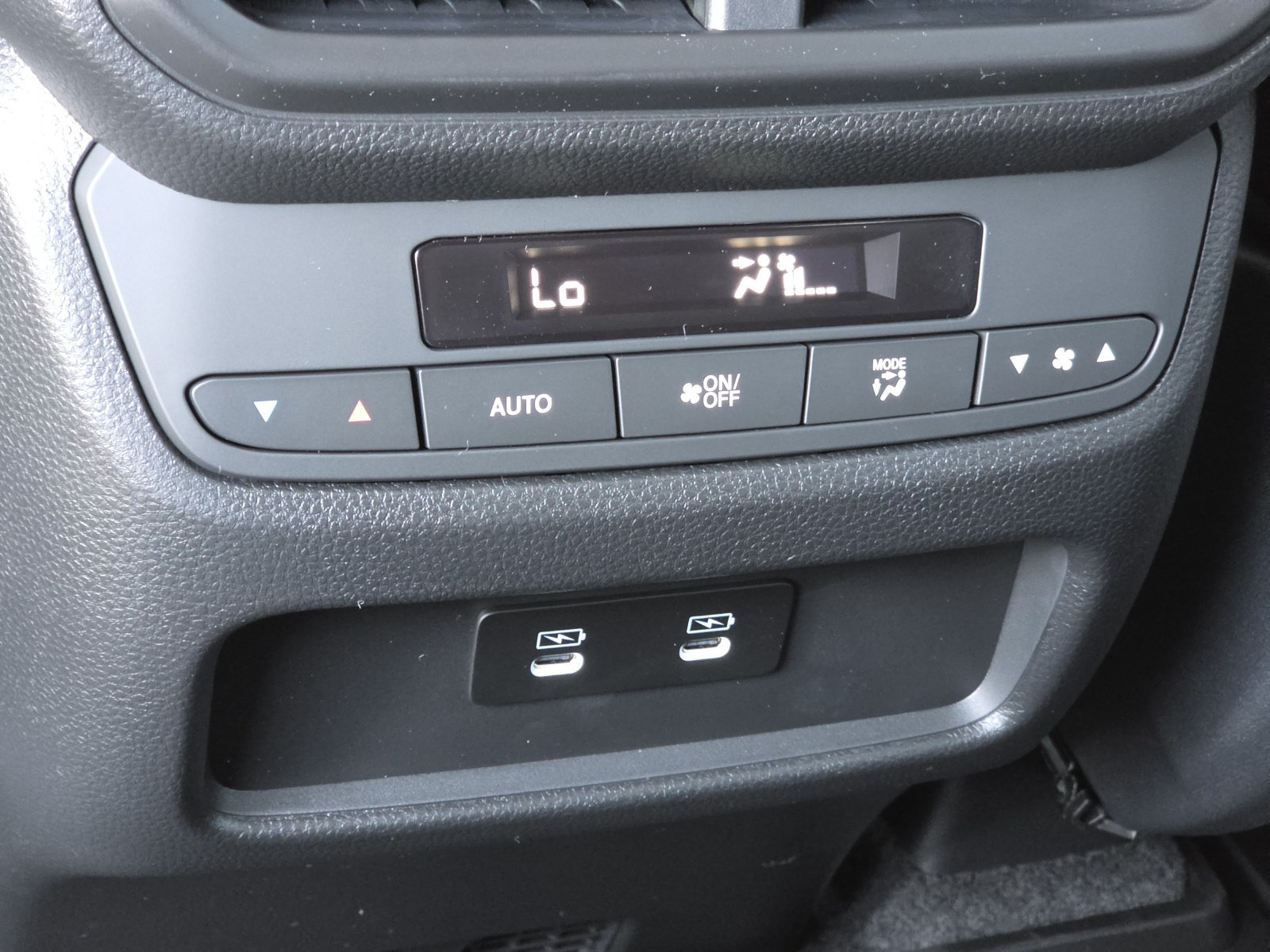 New 2026 Honda Pilot Touring image 14