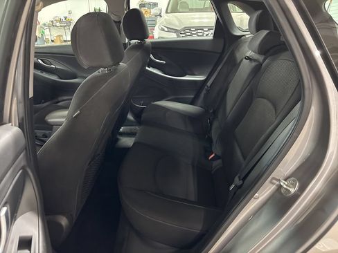 Used 2020 Hyundai Elantra GT FWD image 25