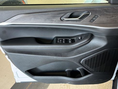 New 2025 Jeep Grand Cherokee Limited image 10