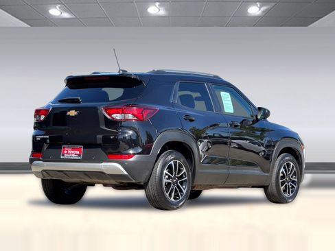 Used 2025 Chevrolet TrailBlazer LT w/ Driver Confidence Package AWD/4WD image 8