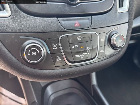 Used 2018 Chevrolet Malibu LS w/ LPO, Convenience Package 1 image 24