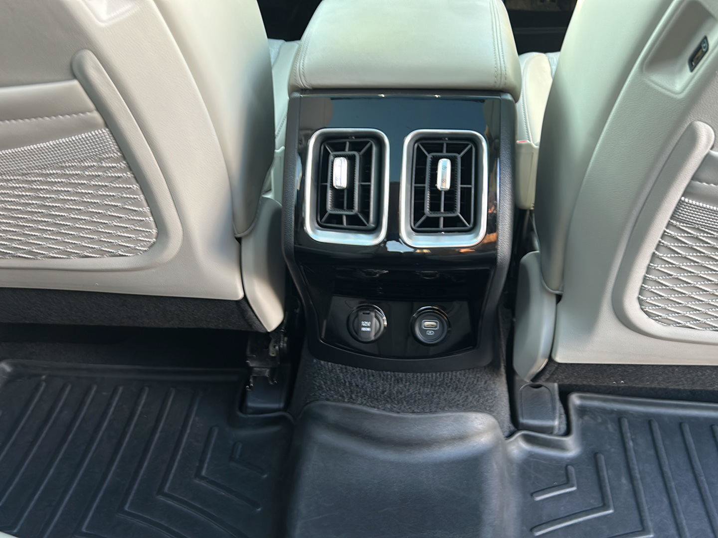Used 2022 Kia Sorento SX AWD/4WD image 19