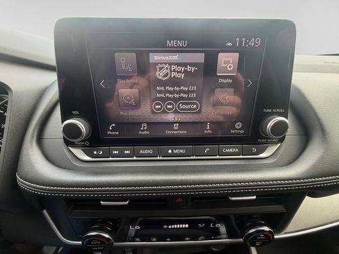 Used 2025 Nissan Rogue SV AWD/4WD image 27
