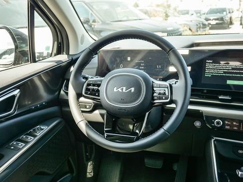 New 2026 Kia Carnival SX FWD image 18