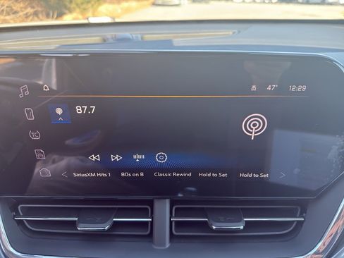 New 2026 Chevrolet Trax ACTIV w/ Sunroof Package image 12