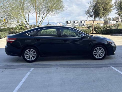 Used 2015 Toyota Avalon XLE image 2