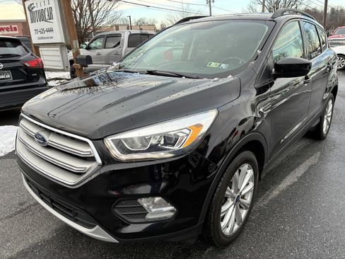 Used 2019 Ford Escape SEL image 3