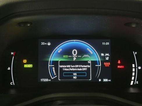 Certified 2025 Toyota Camry SE image 25