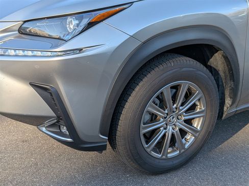 Used 2018 Lexus NX 300 FWD image 9