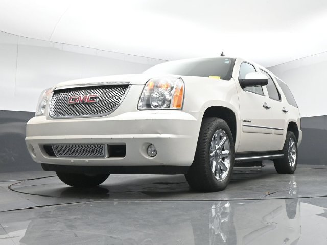 Used 2012 GMC Yukon Denali RWD image 12