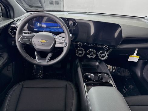 New 2026 Chevrolet Blazer EV LT AWD/4WD image 2