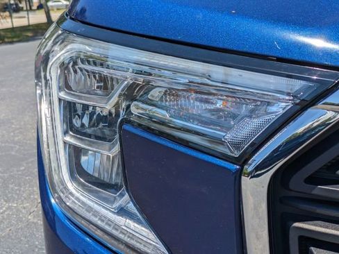Used 2023 GMC Terrain SLE FWD image 10