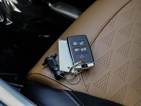 Used 2020 Land Rover Range Rover Sport SVR AWD/4WD image 66