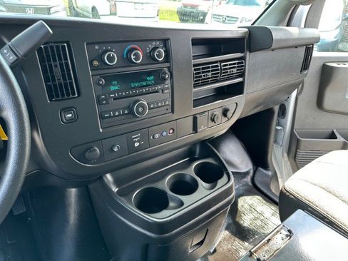 Used 2021 GMC Savana 3500 w/ Power Convenience Package RWD image 38