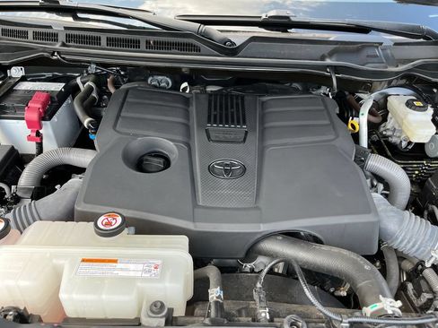 Used 2024 Toyota Tundra SR AWD/4WD image 20
