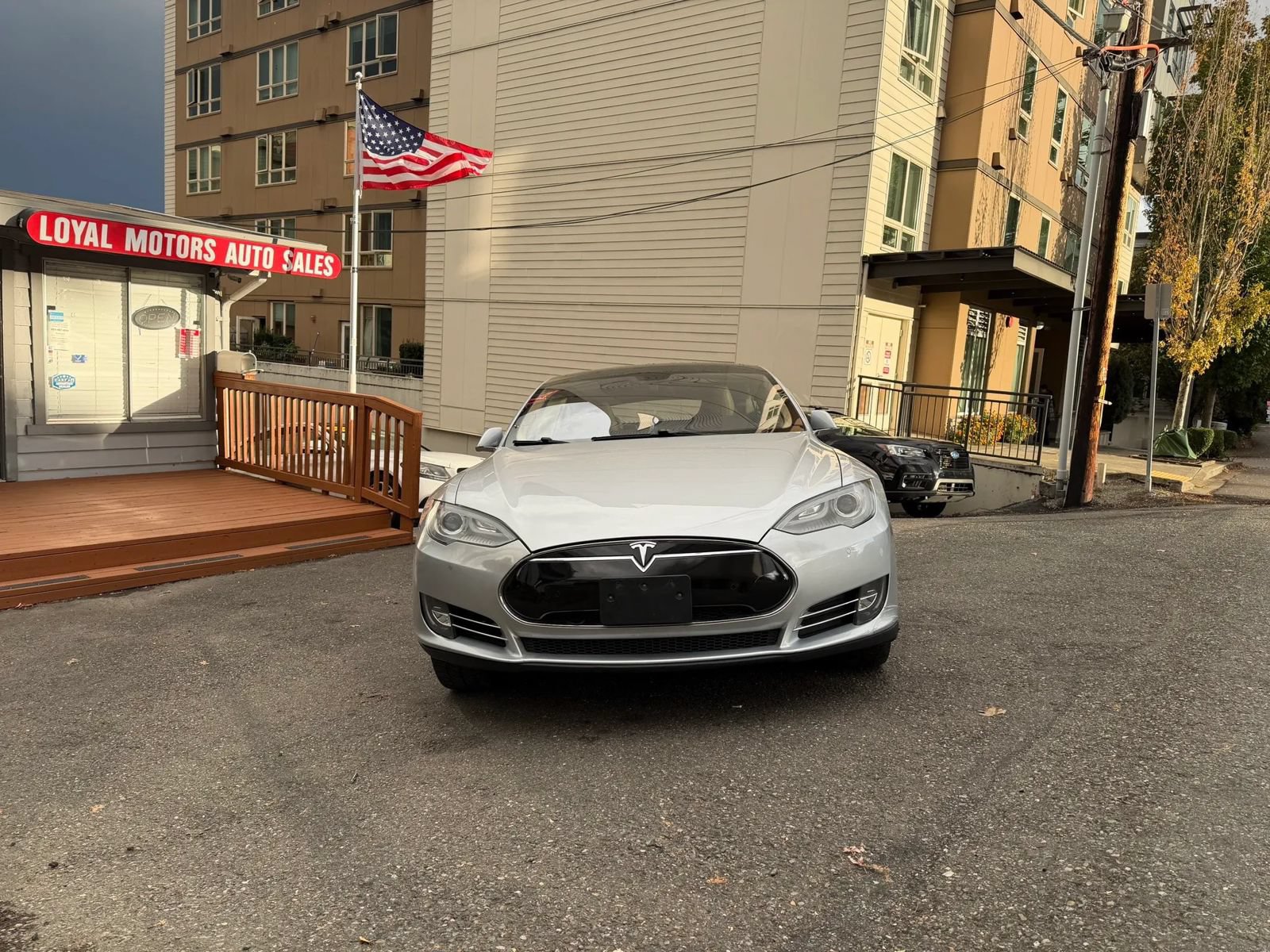 Used 2014 Tesla Model S 85 RWD image 8