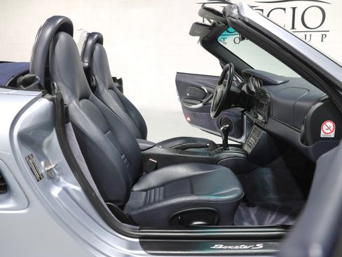 Used 2001 Porsche Boxster S image 54
