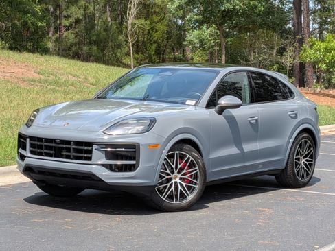 Certified 2026 Porsche Cayenne S AWD/4WD image 1