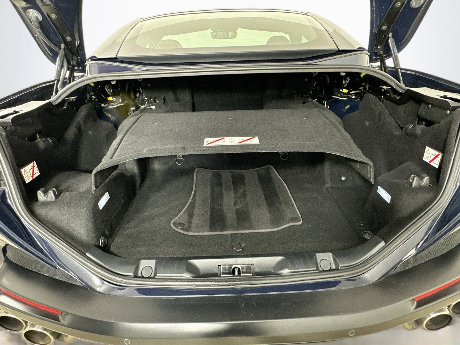 Used 2020 Ferrari Portofino RWD image 34