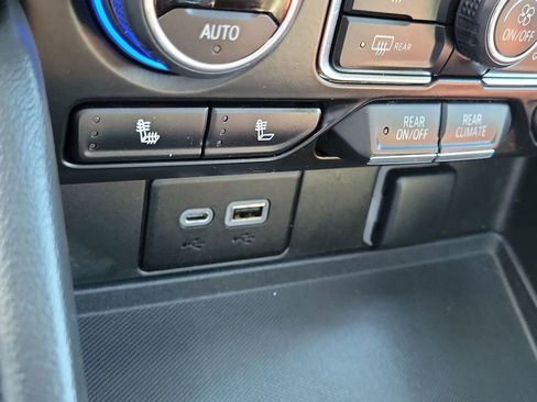 Used 2022 Chevrolet Tahoe Z71 w/ Z71 Off-Road Package image 36