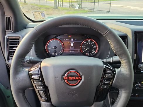 Used 2022 Nissan Frontier PRO-4X w/ Pro-4X Premium Package AWD/4WD image 24