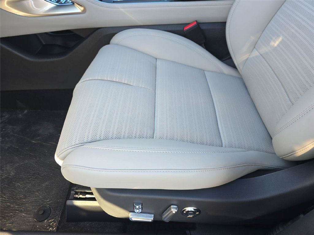 New 2026 Lincoln Nautilus Reserve AWD/4WD image 12