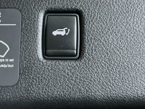 Used 2020 INFINITI QX50 Luxe w/ Navigation Package FWD image 28