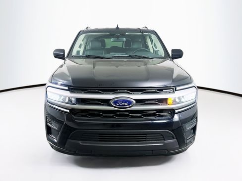 Used 2024 Ford Expedition XLT image 2