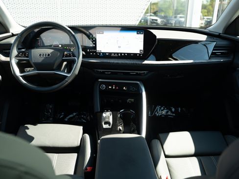 Certified 2025 Audi Q5 Premium w/ Premium Plus AWD/4WD image 8