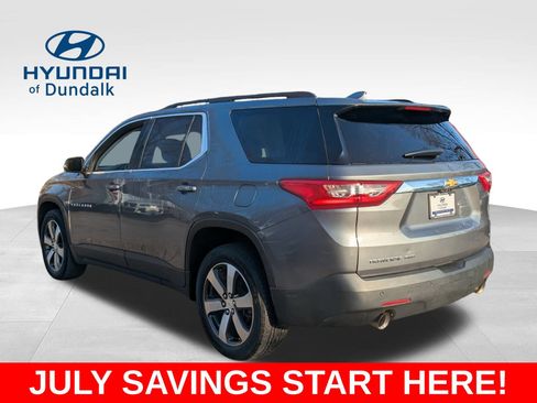 Used 2020 Chevrolet Traverse LT w/ LT Premium Package AWD/4WD image 3