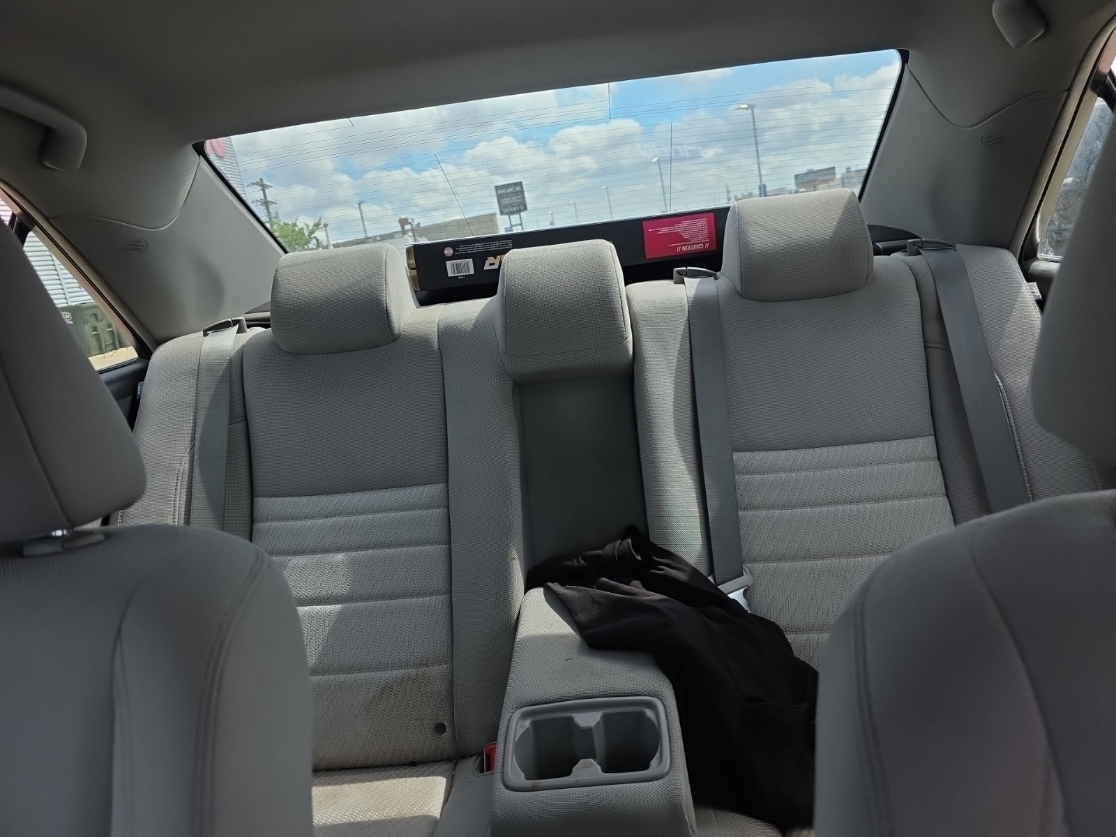 Used 2017 Toyota Camry LE FWD image 8