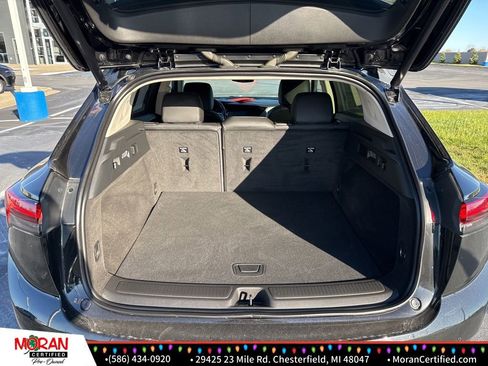 Used 2022 Buick Envision Essence w/ Safety Package image 31