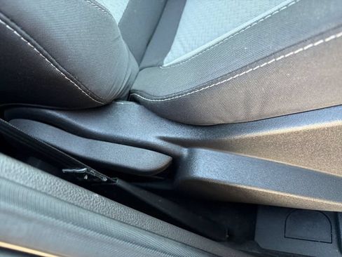 Used 2017 Ford Escape SE AWD/4WD image 33
