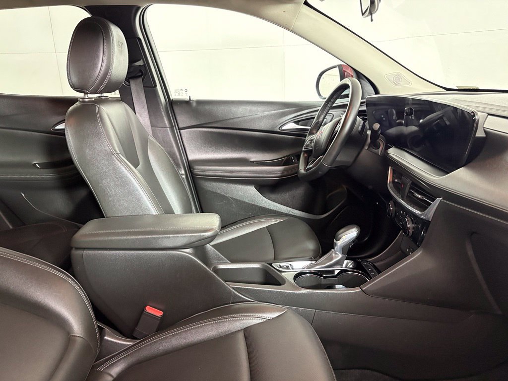 Used 2024 Buick Encore GX Sport Touring FWD image 14