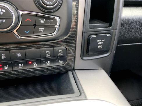 Used 2018 RAM 1500 Limited image 34