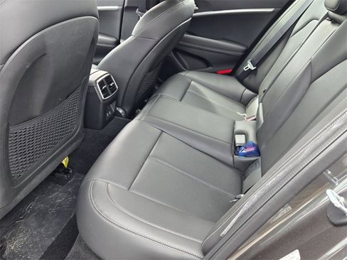 New 2025 Genesis G70 2.5T image 11