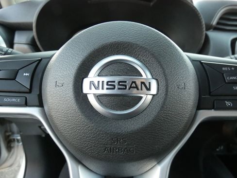 Used 2020 Nissan Versa S image 65