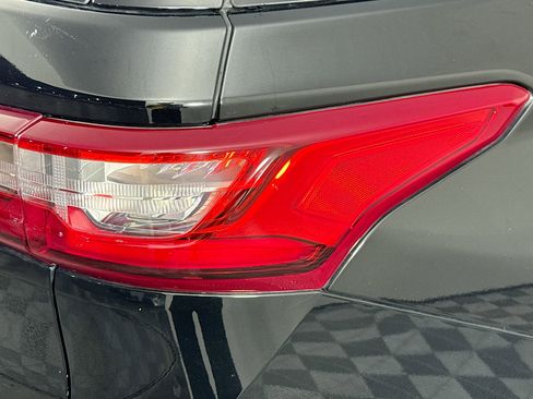 Used 2018 Chevrolet Traverse LS FWD image 33