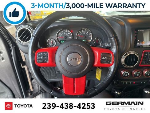 Used 2018 Jeep Wrangler Unlimited Sahara w/ Connectivity Group image 17
