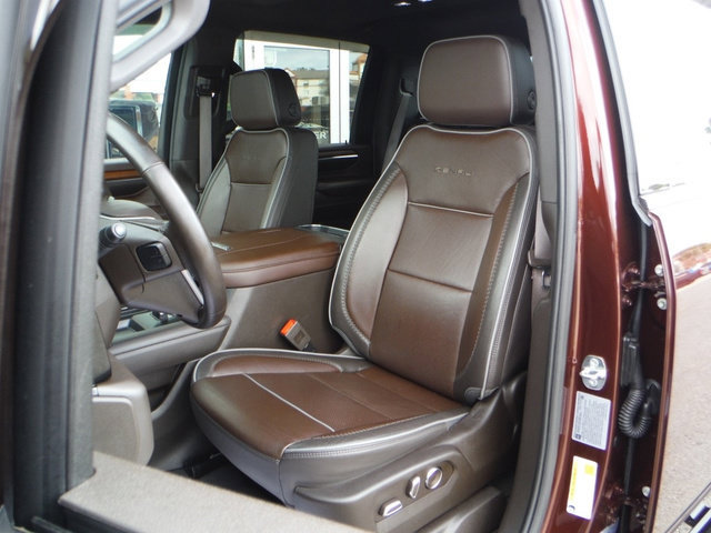Used 2024 GMC Sierra 3500 Denali AWD/4WD image 4